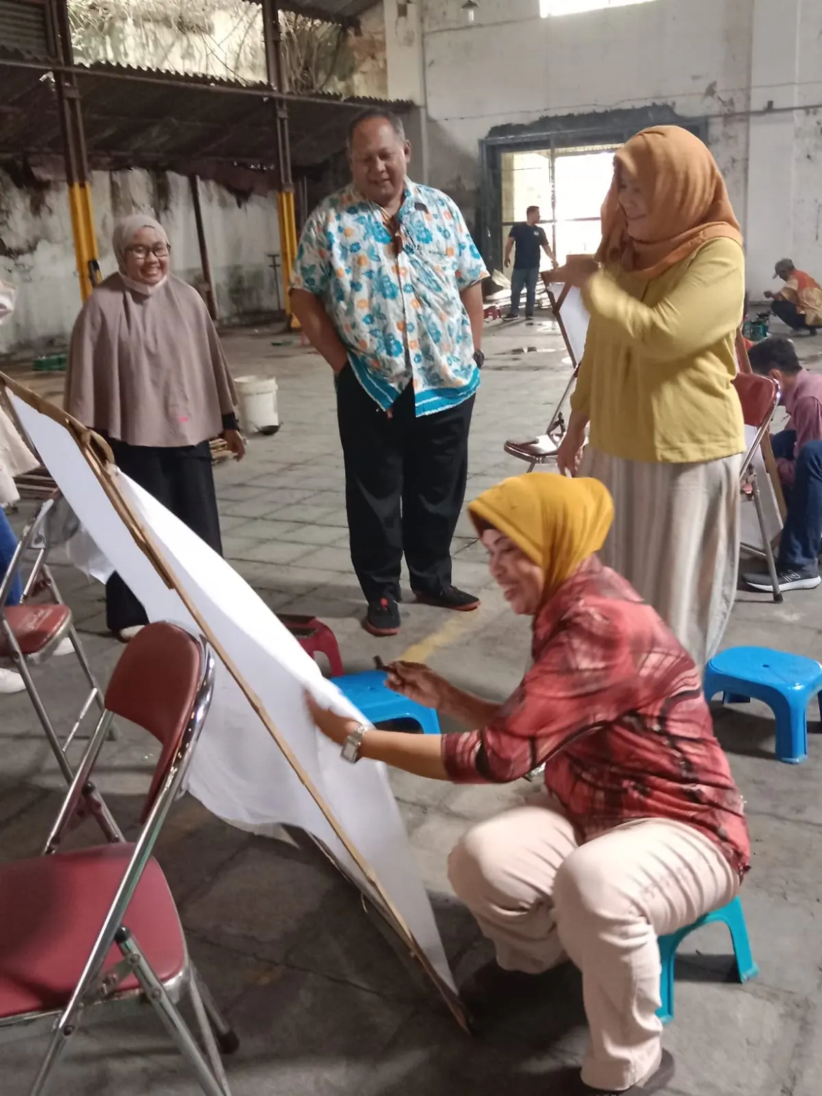 Pelatihan membatik mahasiswa UNIBA(14)